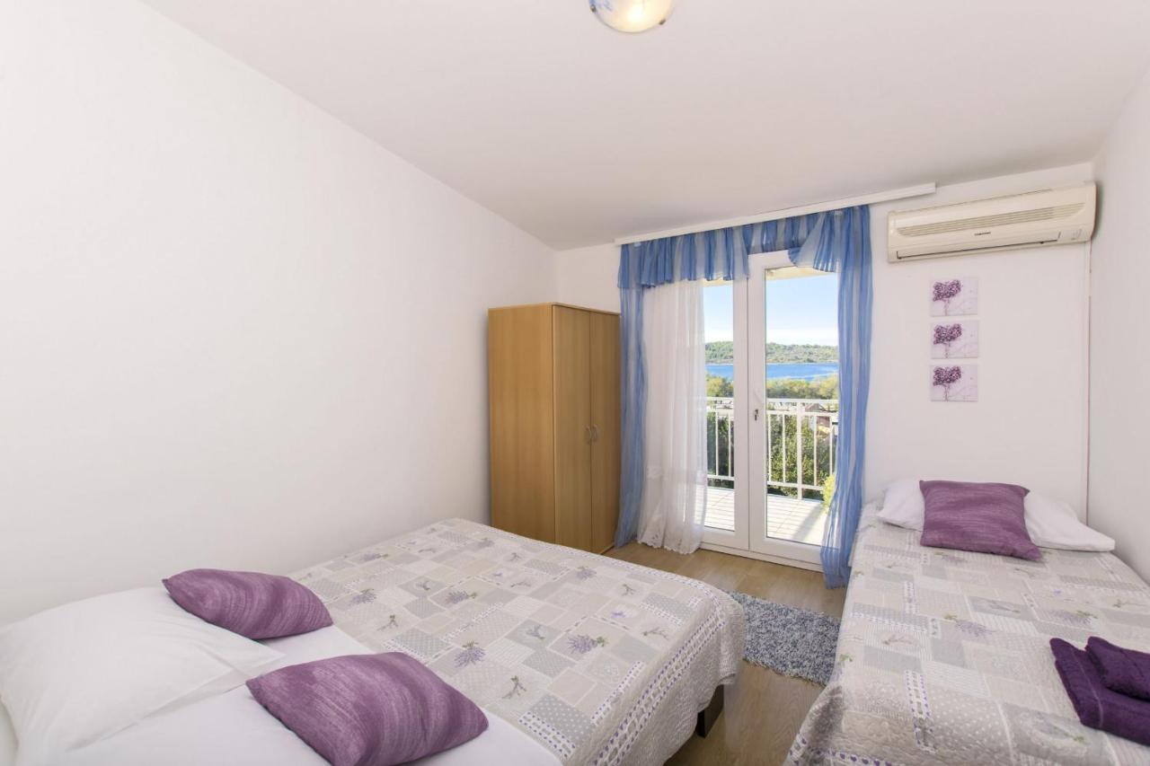 Apartment Nediljka Vodice Bagian luar foto