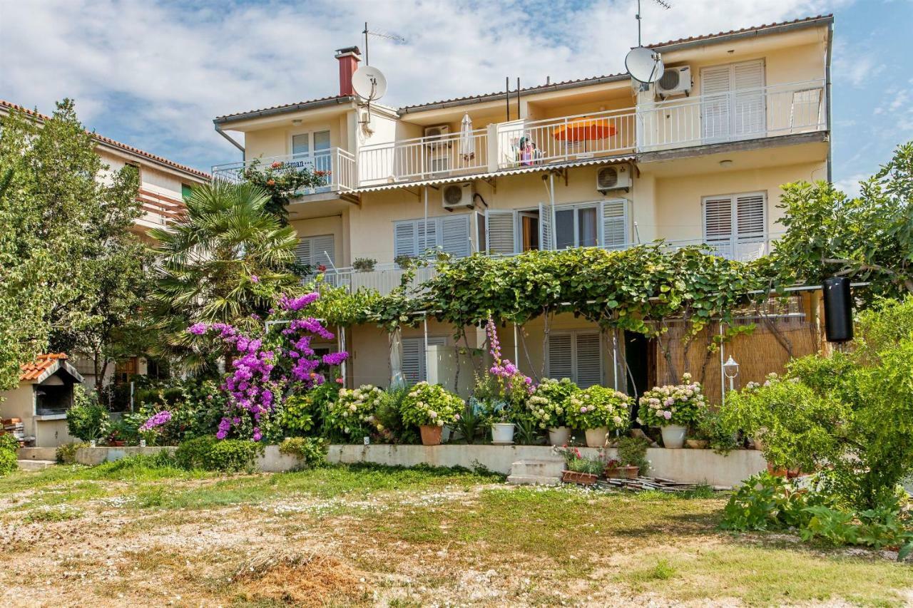 Apartment Nediljka Vodice Bagian luar foto